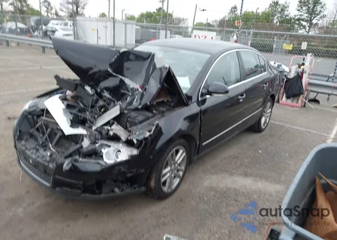 2008 Volkswagen Passat Lux from USA, damaged, VIN WVWEK73C68E129955